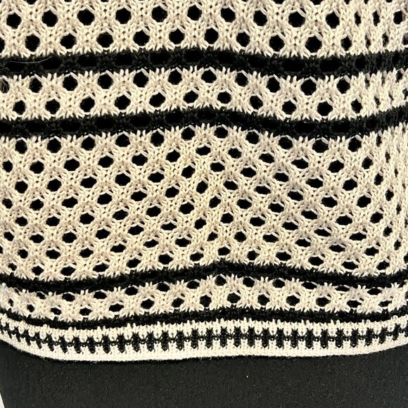 Solitaire Crochet Black & Cream Sleeveless Sweater – Size Large - Picture 9 of 11